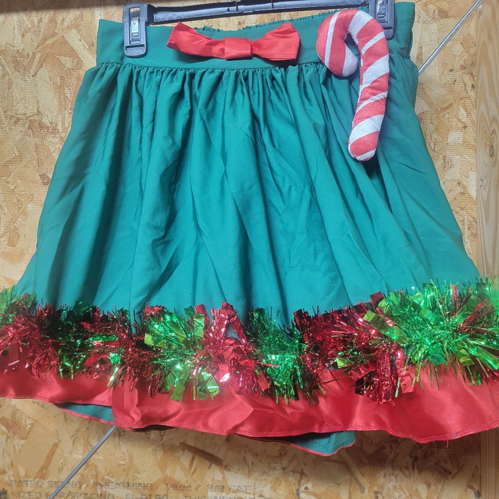 Love On A Hanger NWOT Festive Green and Red‎ Holiday Skirt Christmas Size Medium